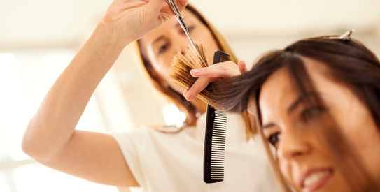 Coiffeur-chapo.jpeg (Hair cutting at hairdresser)